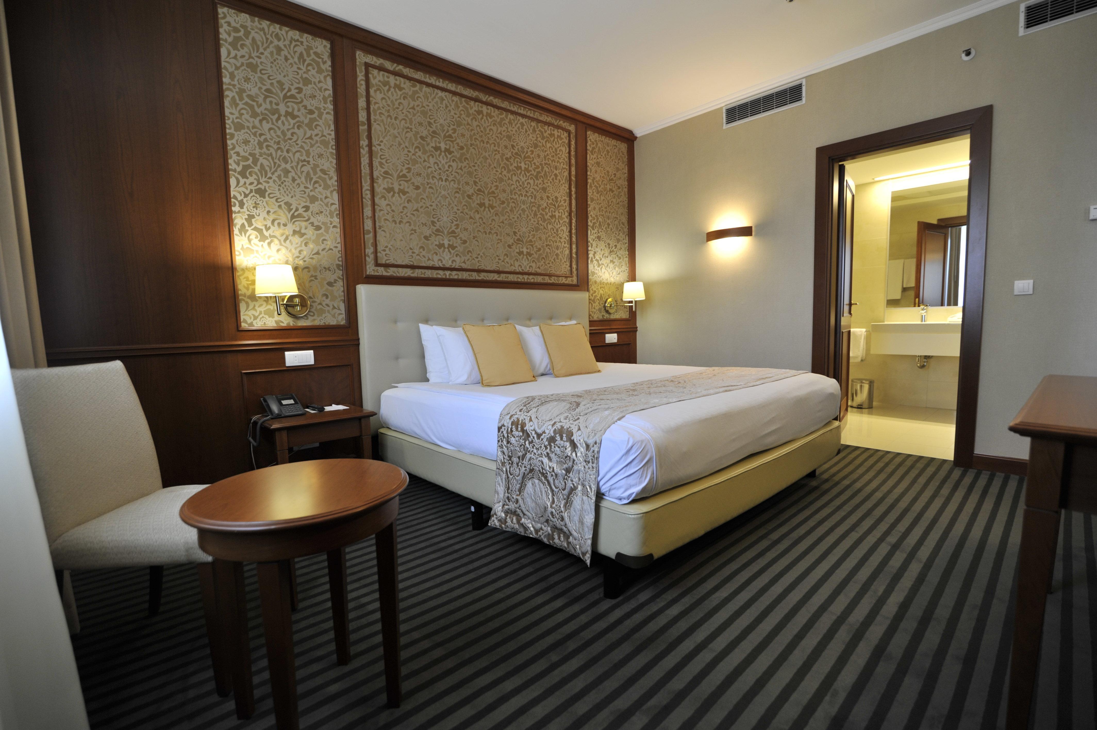 Holiday Inn Skopje By Ihg Exterior foto